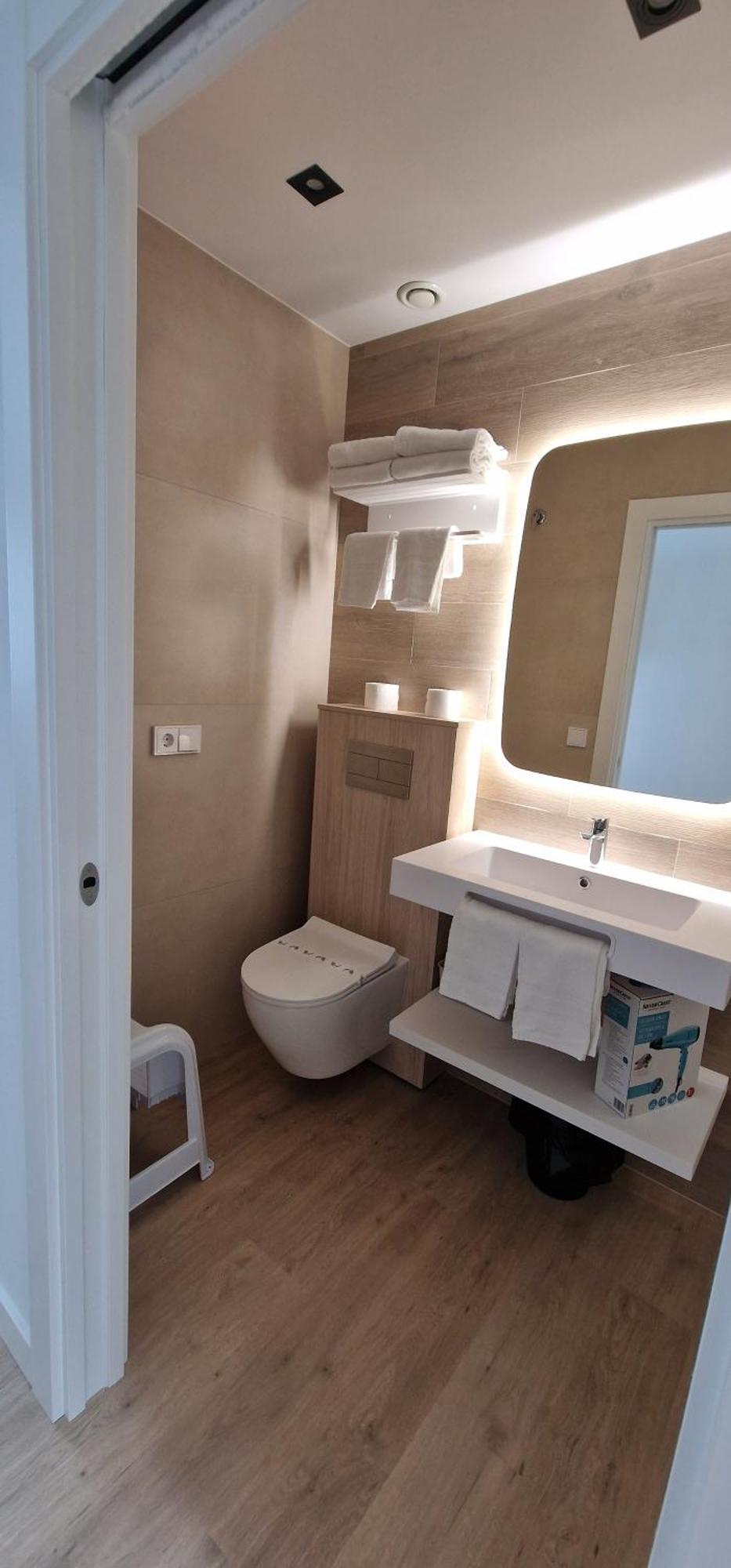 Economy Quadruple Room